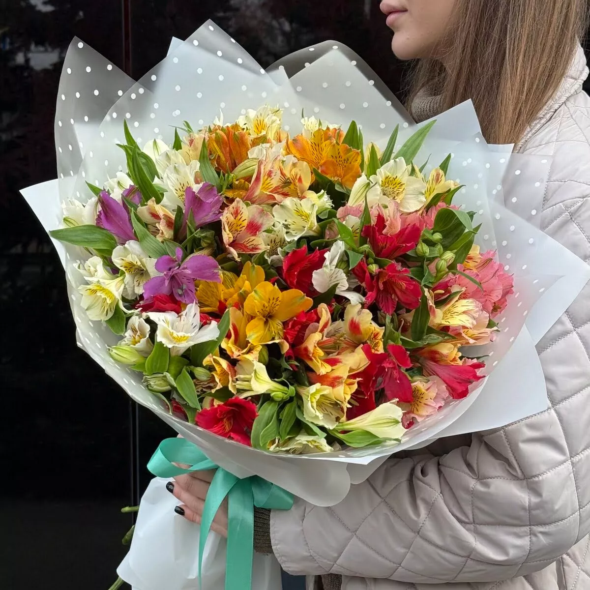 25 веток альстромерий